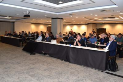Cluster Meeting 2025, Praha – Prezentácia superalkalických klastrov na aktiváciu CO₂