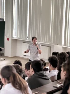 Prednáška o mobilnej energii v rámci maturitného týždňa na mtf stu - 02a