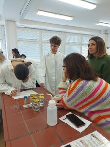 Uibe privítalo španielskych stredoškolákov - UIBE26-01a