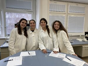 Uibe privítalo španielskych stredoškolákov - UIBE26-03