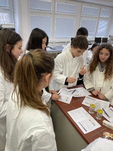 Uibe privítalo španielskych stredoškolákov - UIBE26-07