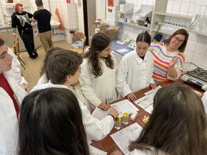 Uibe privítalo španielskych stredoškolákov - UIBE26-08